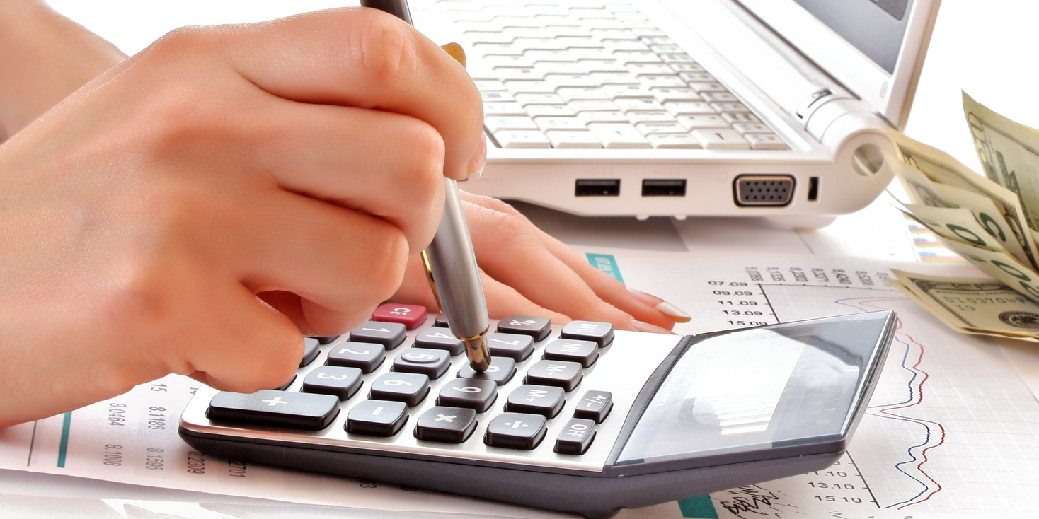 человек с деньгами. понятие кредитоспособности. кредитоспособность кредитора. оценка кредитоспособности заемщика. кредитоспособность.