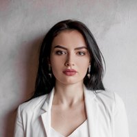 Влада Товстий