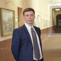 Максим Петров